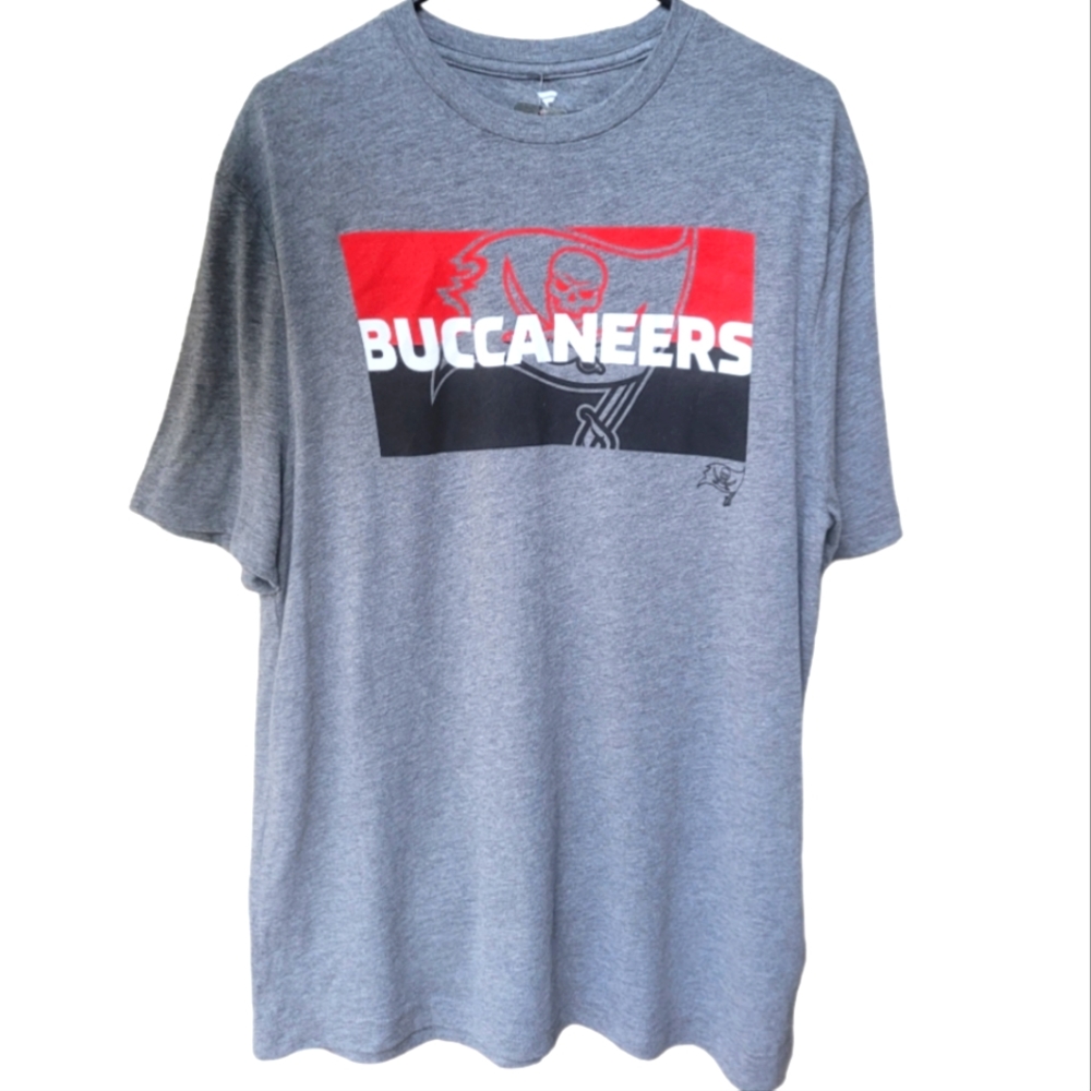 Fanatics Tampa Bay Buccaneers NWT Men's Gray Graphic Tee Size L